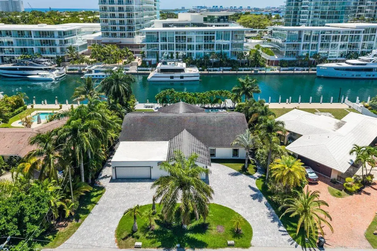2540 MERCEDES Drive, Fort Lauderdale FL 33316