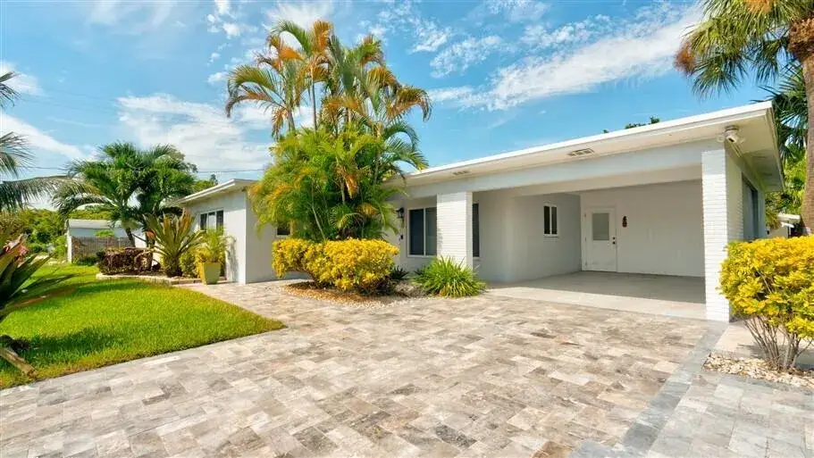 701 SE 1ST Street, Boynton Beach FL 33435