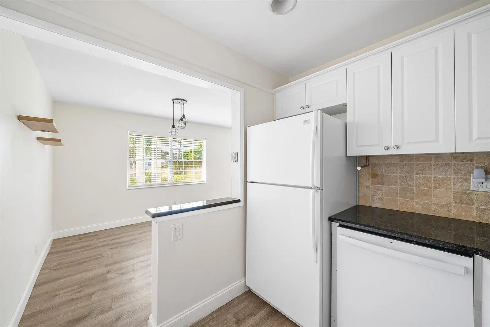 2455 NE 51st Street # E102, Fort Lauderdale FL 33308