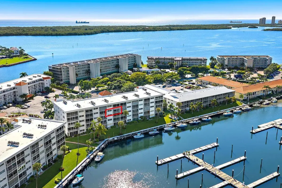 29 Yacht Club Drive Unit 405, North Palm Beach FL 33408