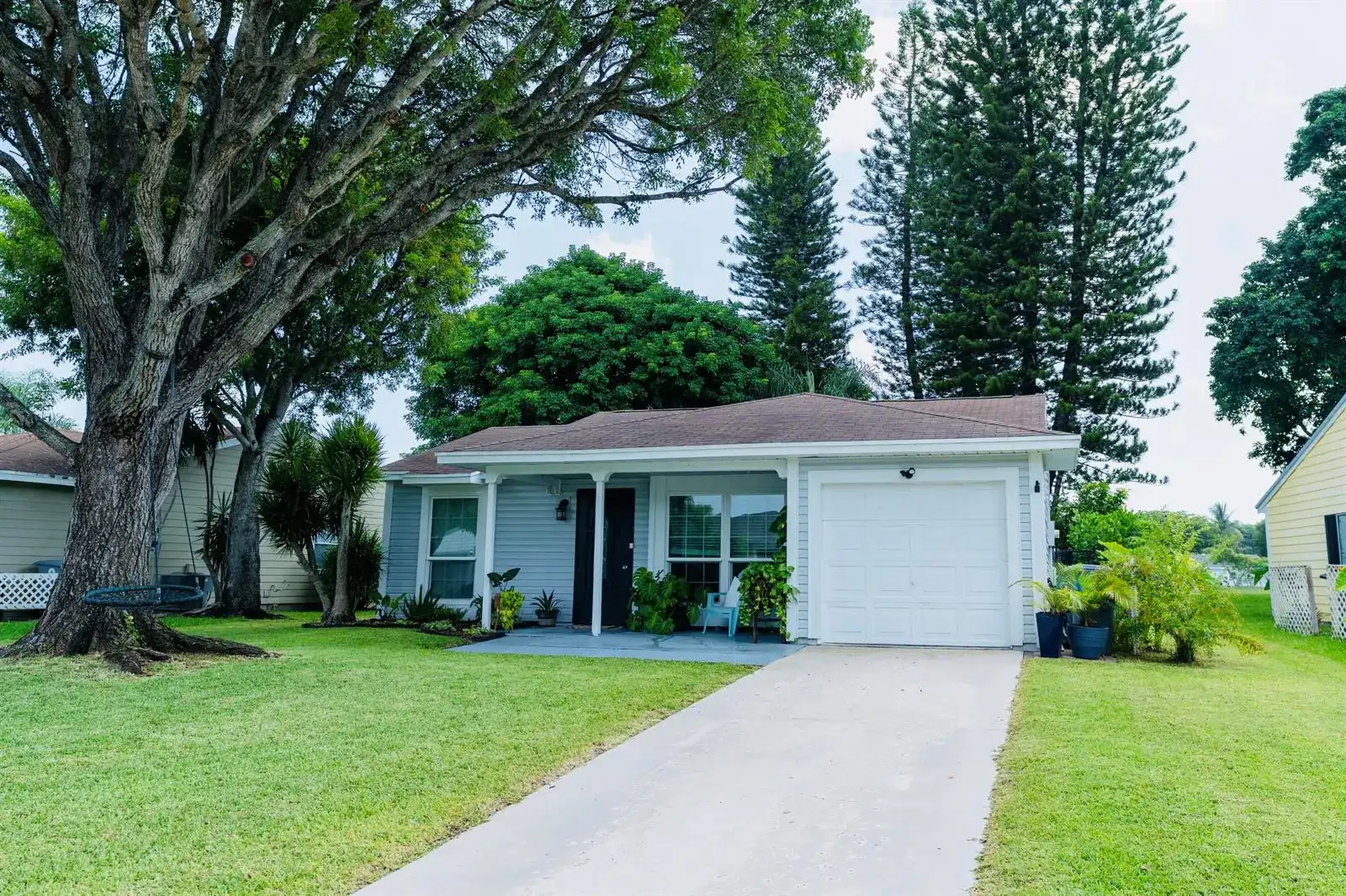 9060 CHRYSANTHEMUM Drive, Boynton Beach FL 33472
