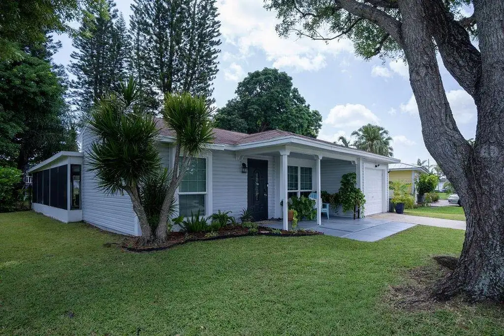 9060 CHRYSANTHEMUM Drive, Boynton Beach FL 33472 photo 4