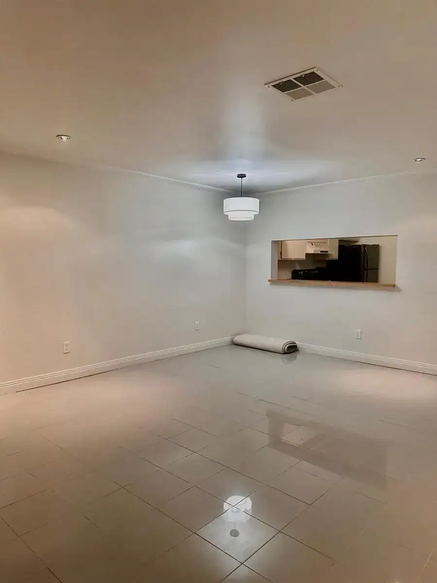 11605 NW 11TH Street, Pembroke Pines FL 33026 photo 2