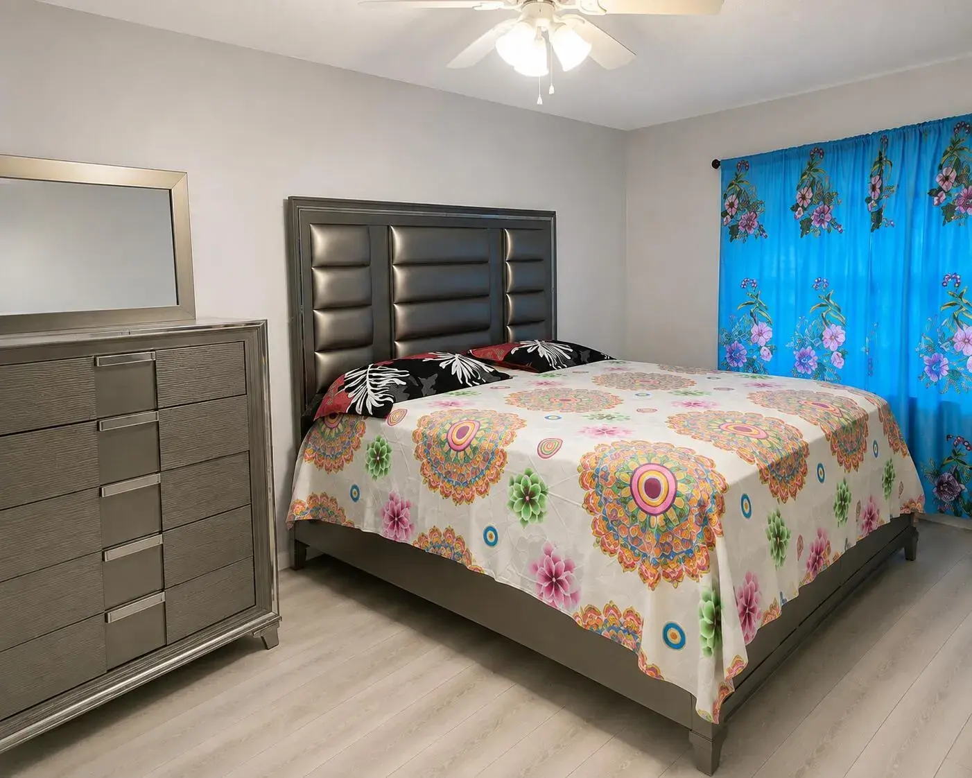 9780 PINEAPPLE TREE Drive # 207, Boynton Beach FL 33436