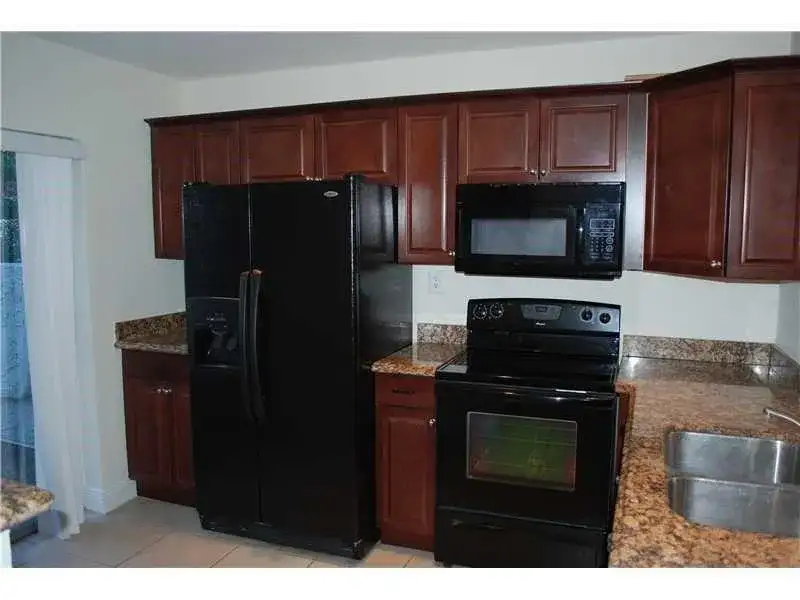 6557 NW 99th Avenue, Tamarac FL 33321 photo 2