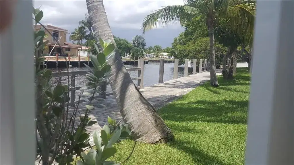 101 SE 6TH Avenue # 11, Pompano Beach FL 33060 photo 2