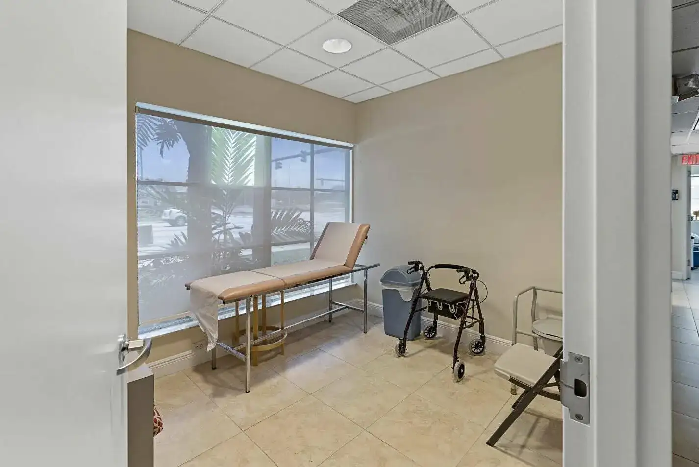 100 E COMMERCIAL Boulevard, Oakland Park FL 33334 photo 3