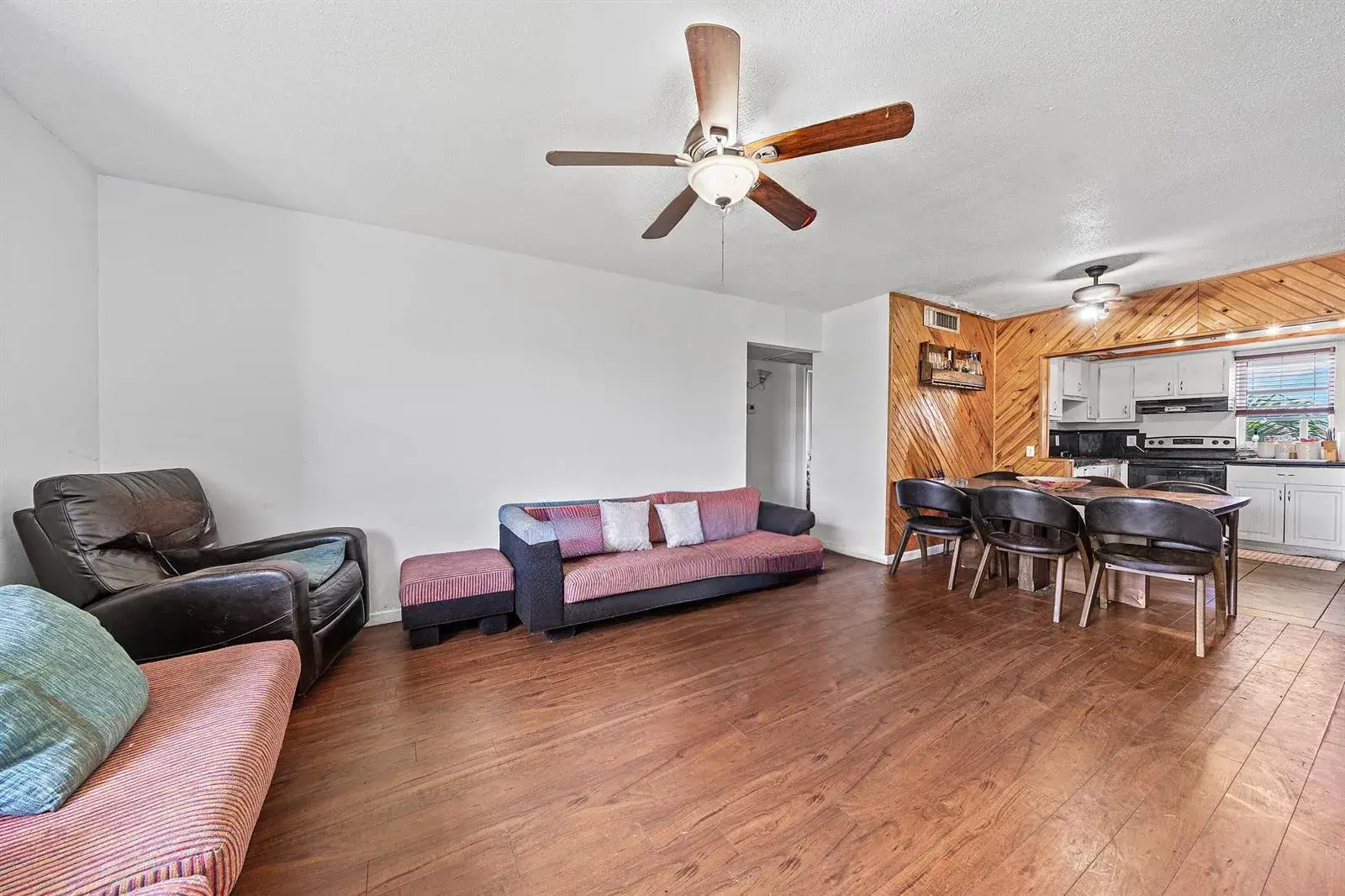 315 CIRCLE Drive S # 201, Boynton Beach FL 33435