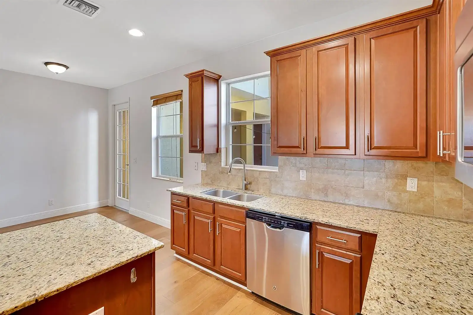 615 Dakota Drive, Jupiter FL 33458 photo 4