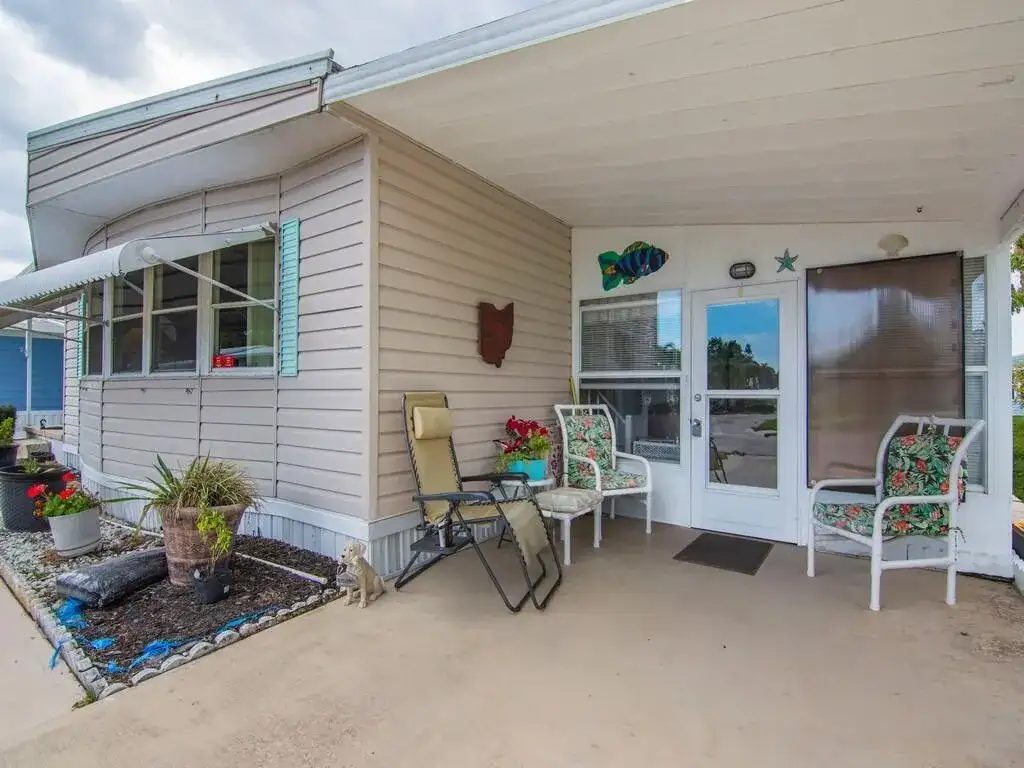 293 NE Moonstone Drive, Jensen Beach FL 34957 photo 2