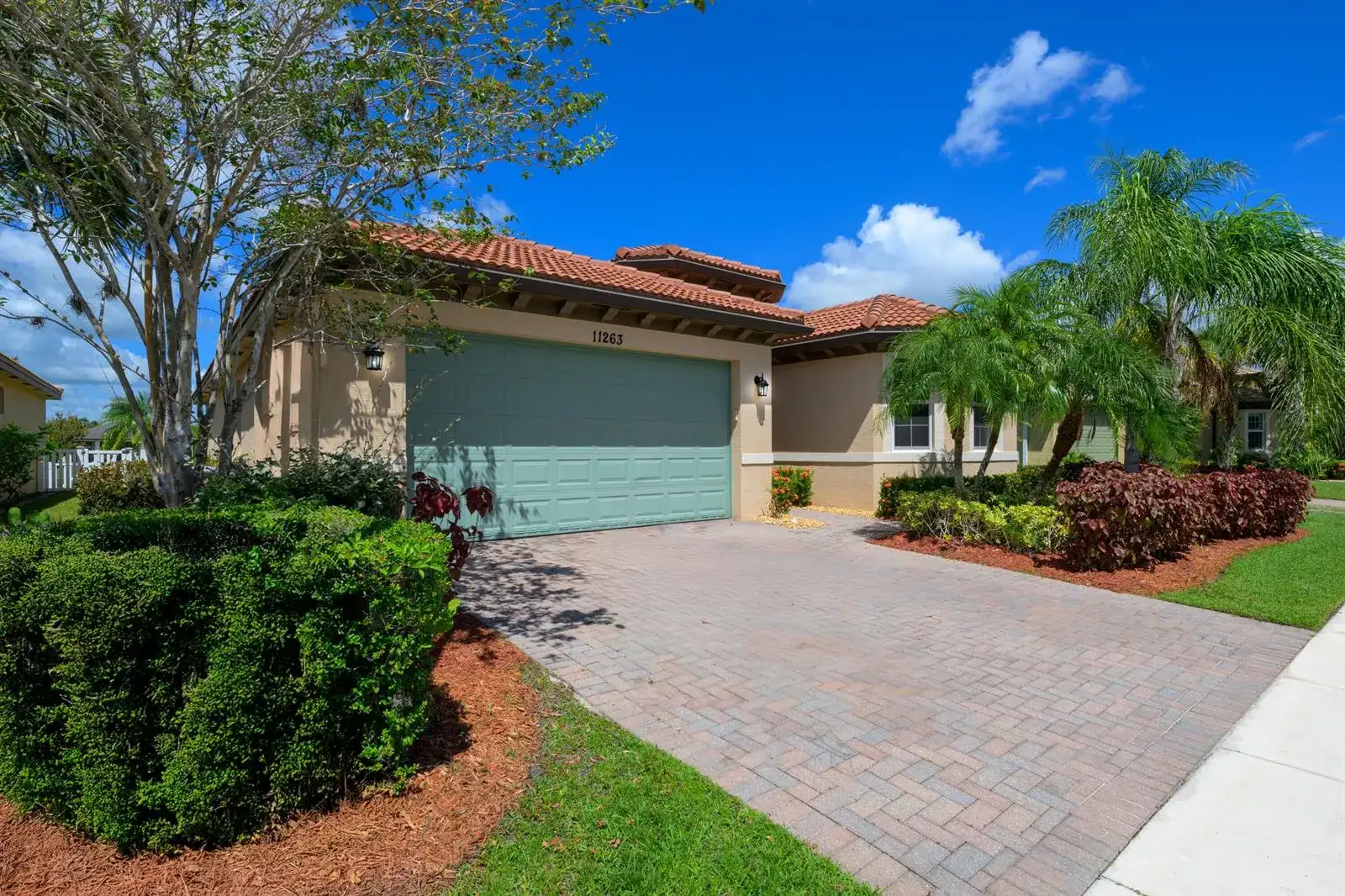 11263 SW Barton Way, Port St. Lucie FL 34987 photo 2