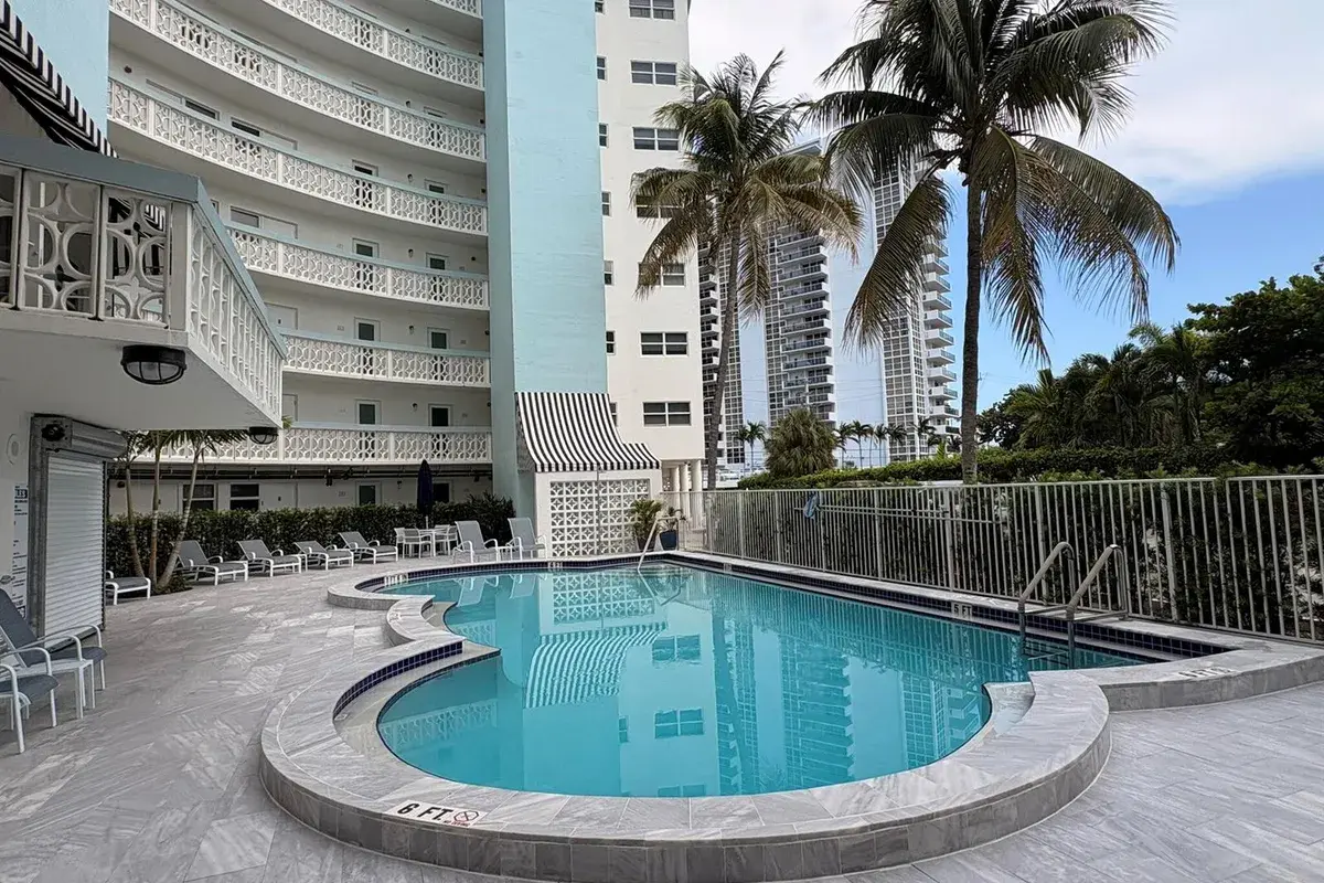 3250 NE 28TH Street # 406, Fort Lauderdale FL 33308