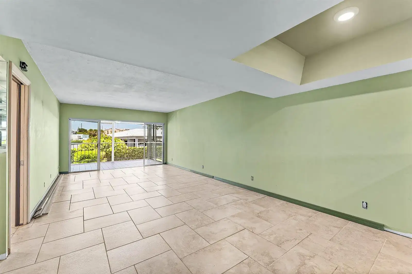 155 Yacht Club Drive # 101, North Palm Beach FL 33408 photo 2