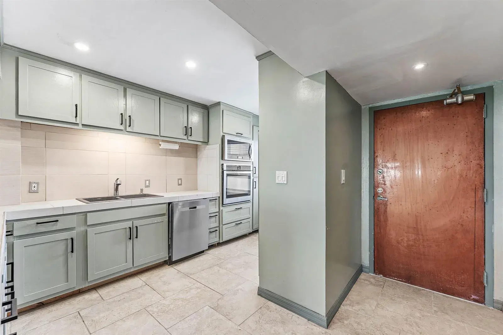 155 Yacht Club Drive # 101, North Palm Beach FL 33408