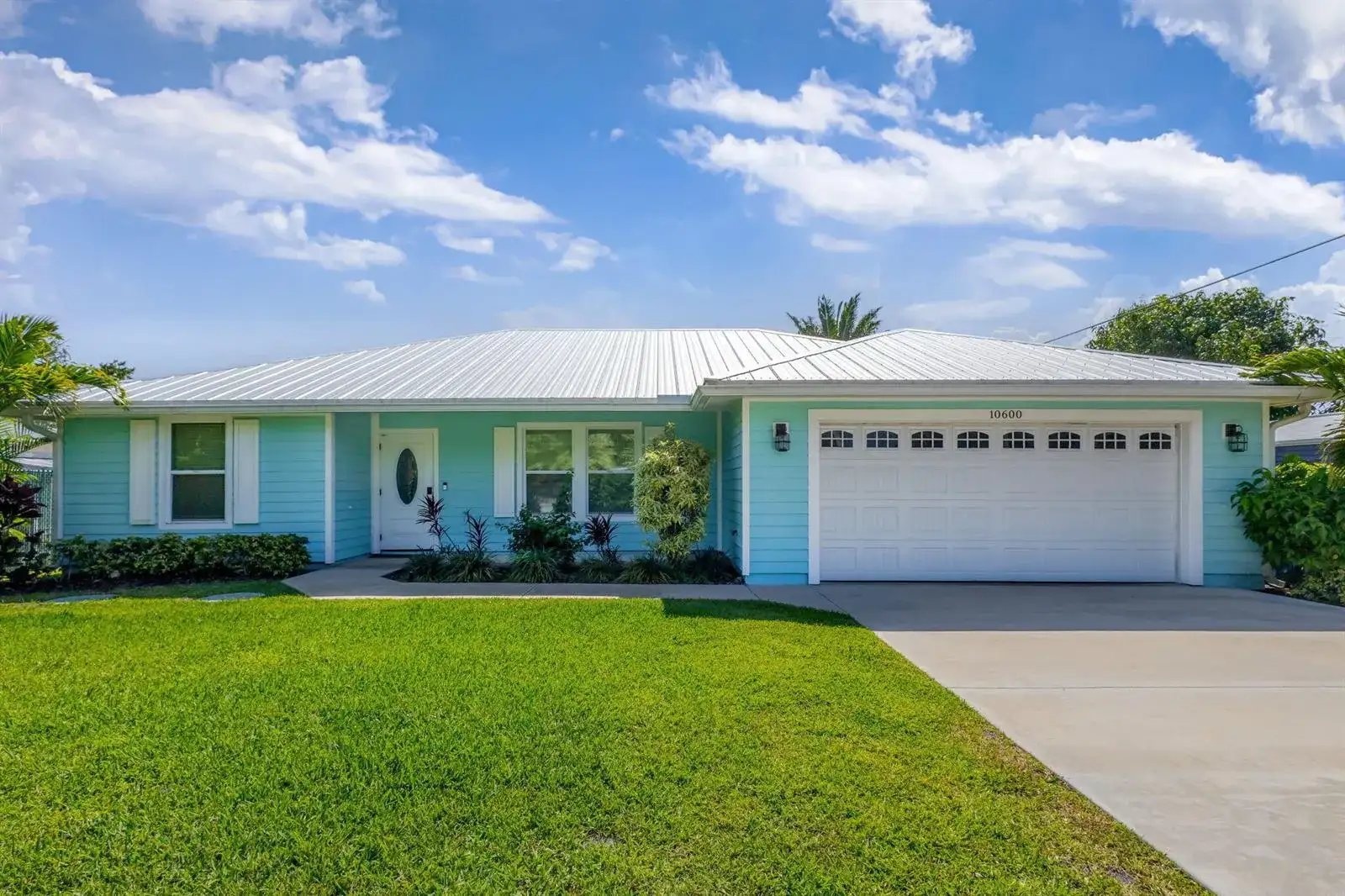 10600 SE Gomez Avenue, Hobe Sound FL 33455 photo 2
