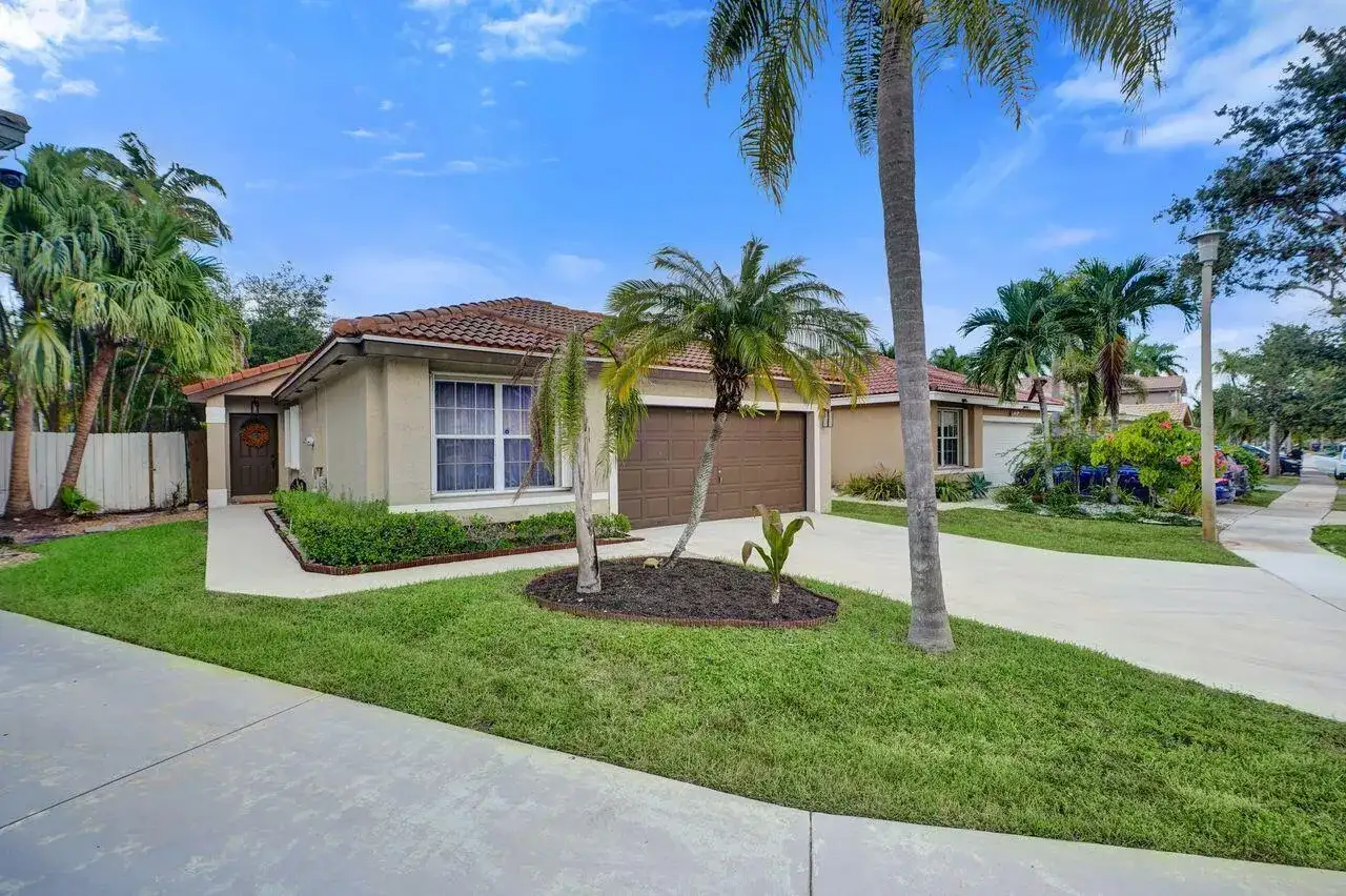 1948 SW 177TH Avenue, Miramar FL 33029 photo 2