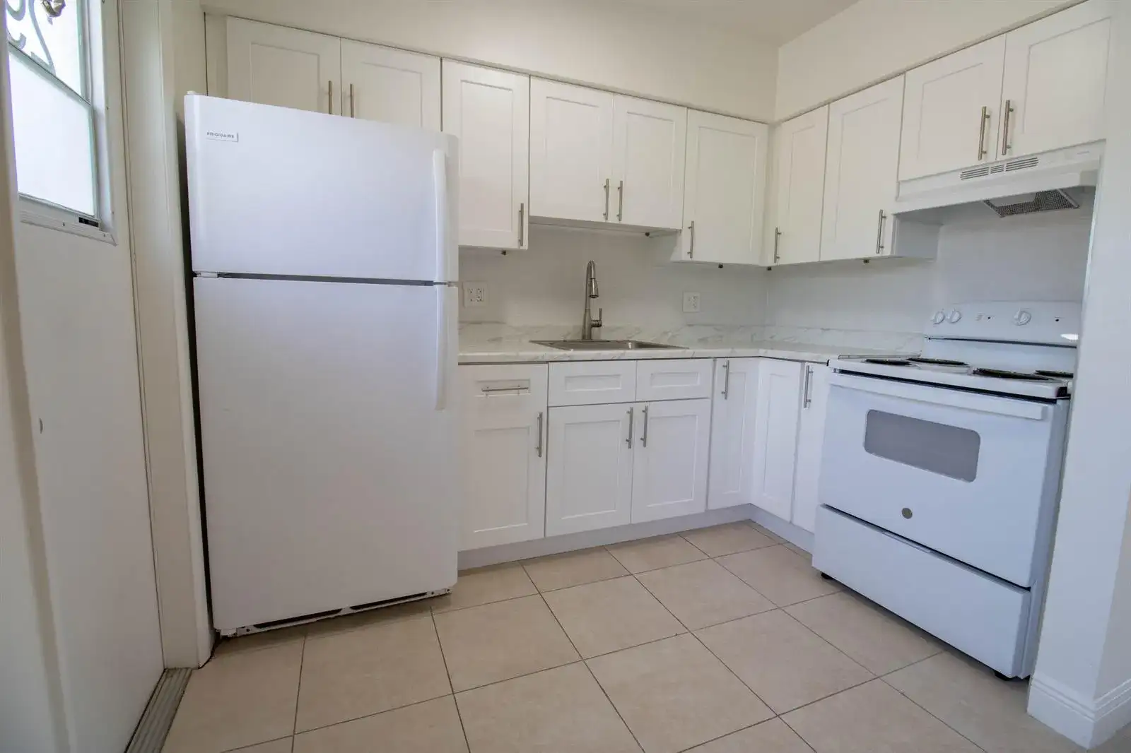 1855 ADAMS # 29, Hollywood FL 33020 photo 3