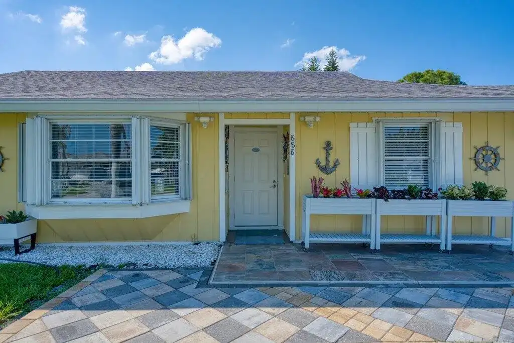 888 NE Maranta Terrado, Jensen Beach FL 34957 photo 3