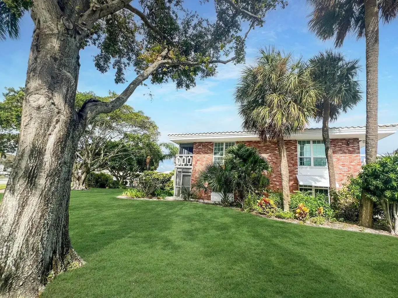 331 TEQUESTA Drive # 216, Tequesta FL 33469 photo 2