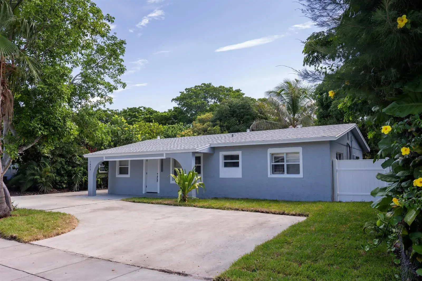 1830 NE 2ND Lane NE, Boynton Beach FL 33435