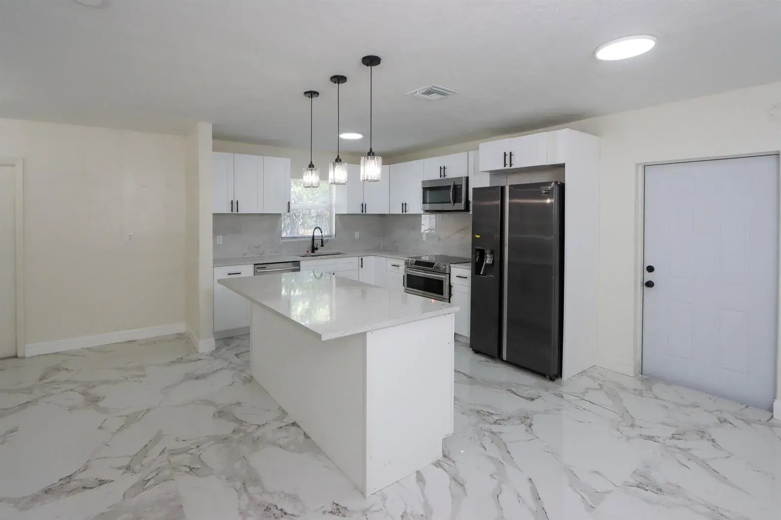 1830 NE 2ND Lane NE, Boynton Beach FL 33435