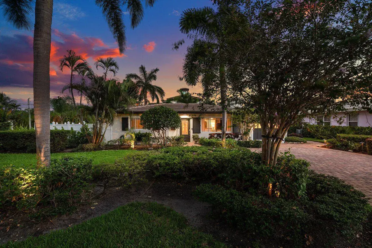 124 Bonnie Briar Lane, Delray Beach FL 33444