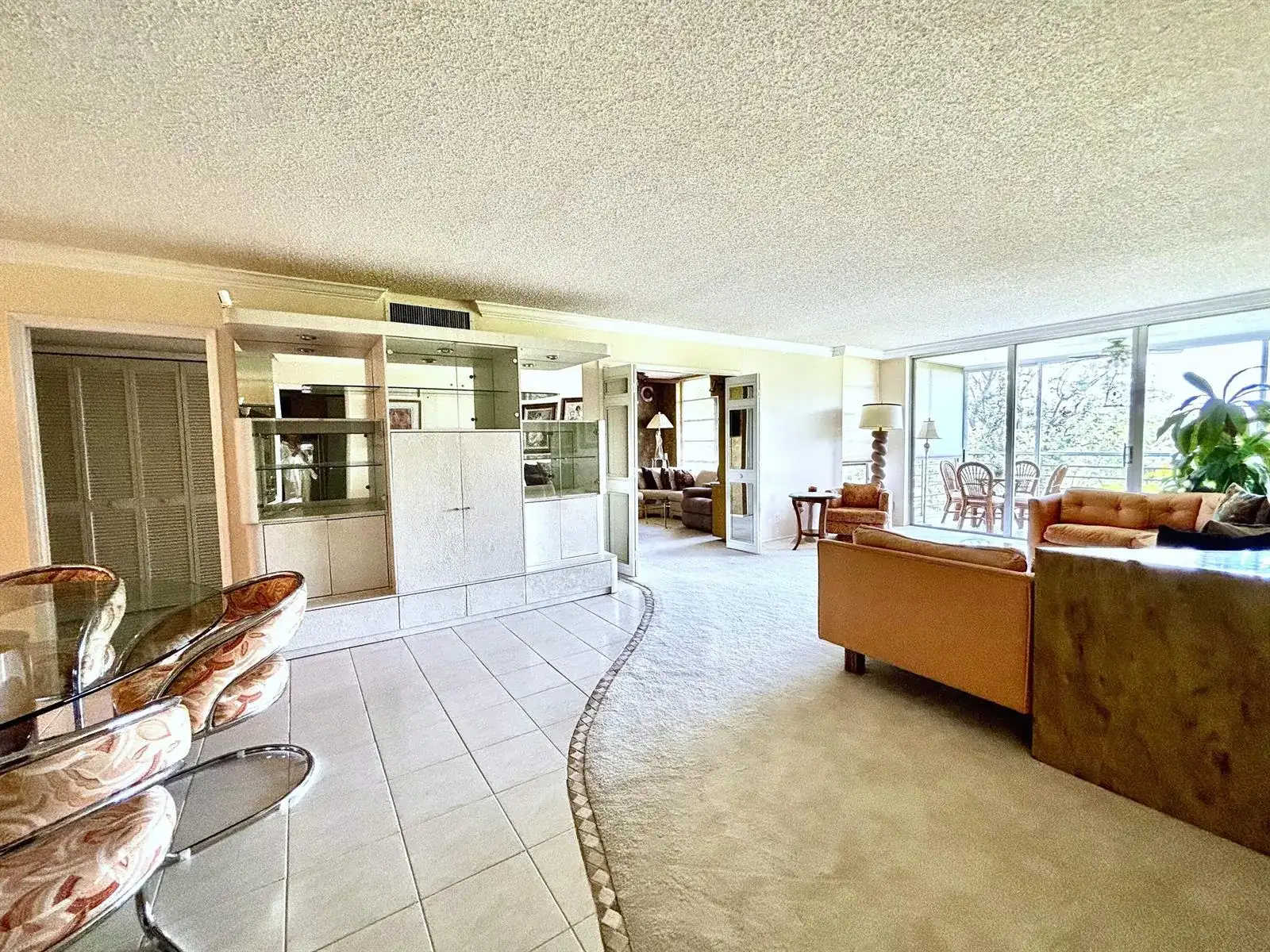 3930 OAKS CLUBHOUSE Drive # 506, Pompano Beach FL 33069 photo 2