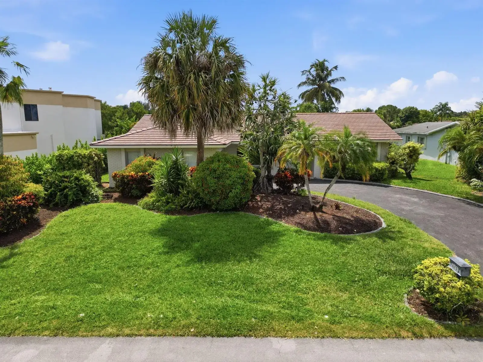613 SEA TURTLE Way, Plantation FL 33324 photo 4