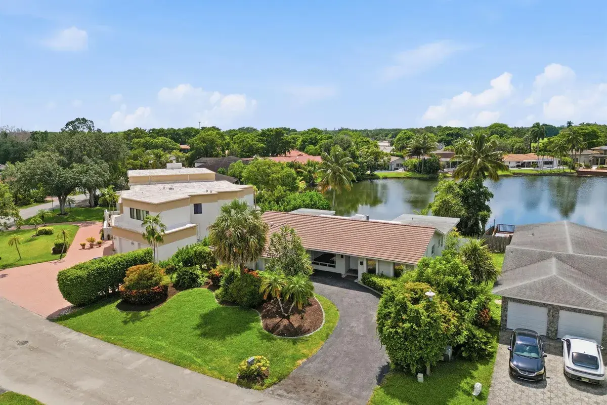 613 SEA TURTLE Way, Plantation FL 33324
