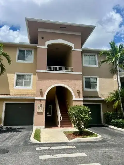 6426 Emerald Dunes Drive # 206, West Palm Beach FL 33411