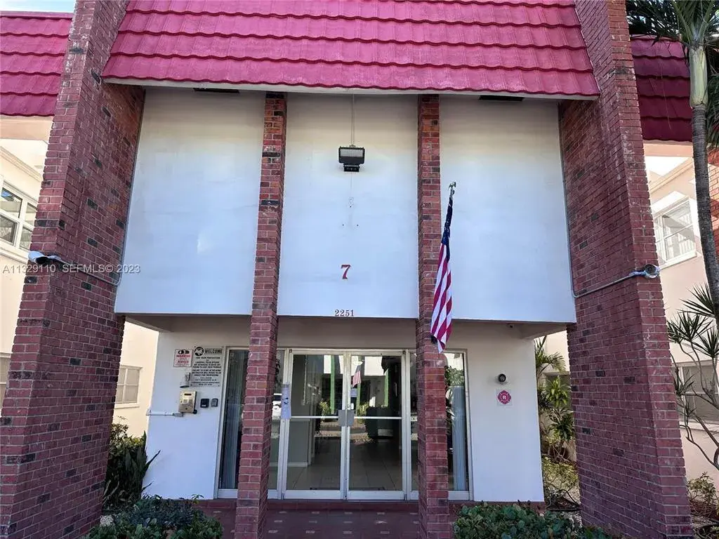 2251 NW 48th Terrace # 109, Lauderhill FL 33313