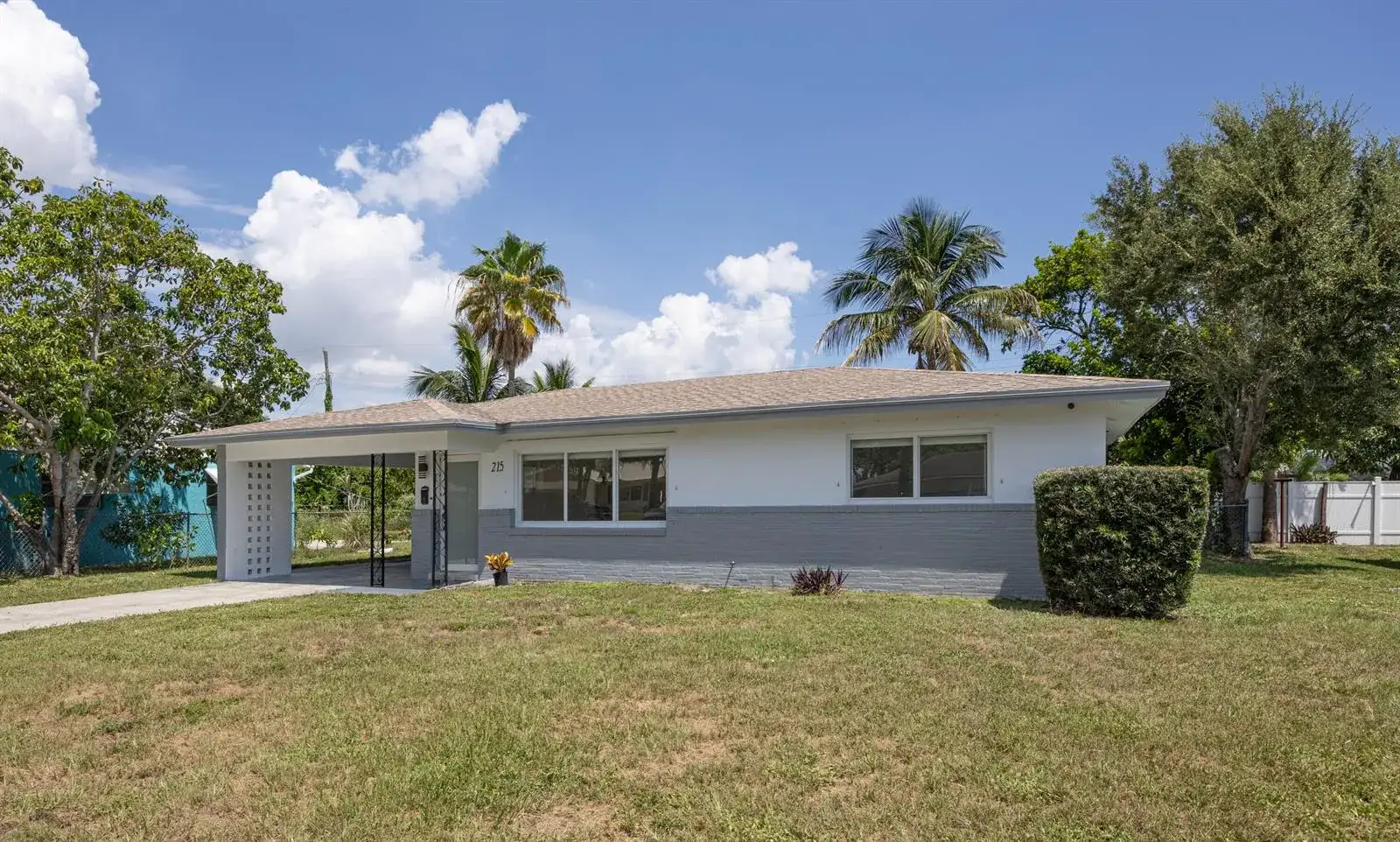 215 Evergreen Drive, West Palm Beach FL 33403 photo 3