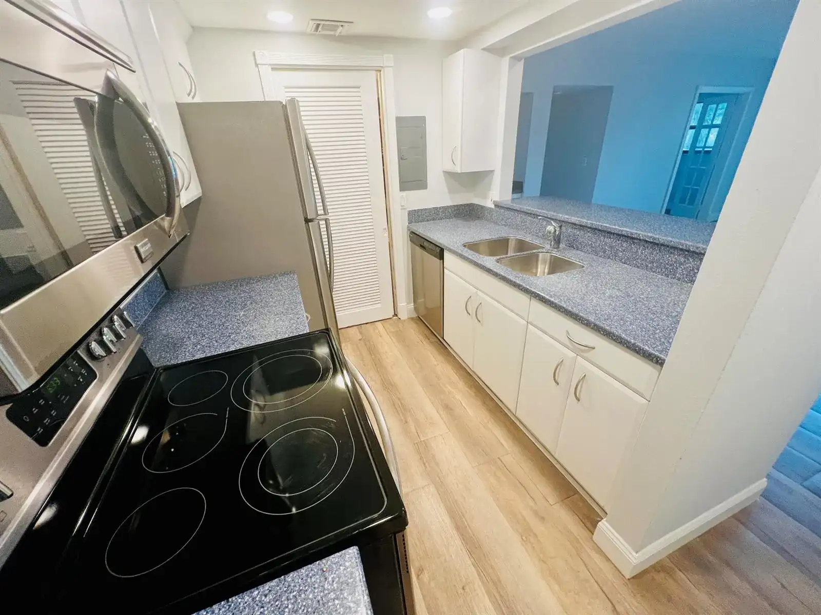 1000 River Reach Drive # 320, Fort Lauderdale FL 33315 photo 4