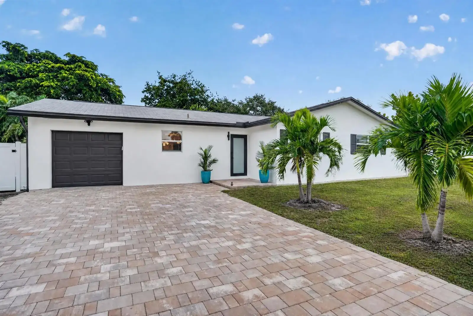 2521 Jaeger Drive, Delray Beach FL 33444 photo 2