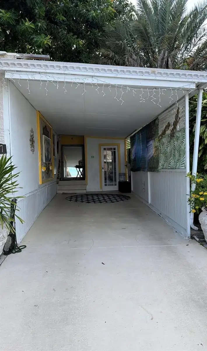 107 Havenwood Drive, Pompano Beach FL 33064 photo 2
