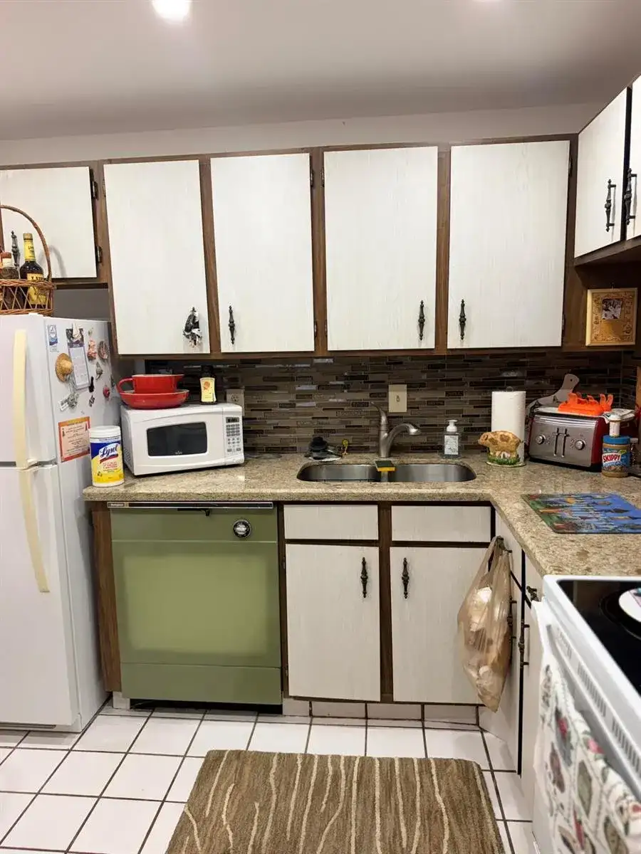 3150 Holiday Springs Boulevard # 111, Margate FL 33063 photo 2