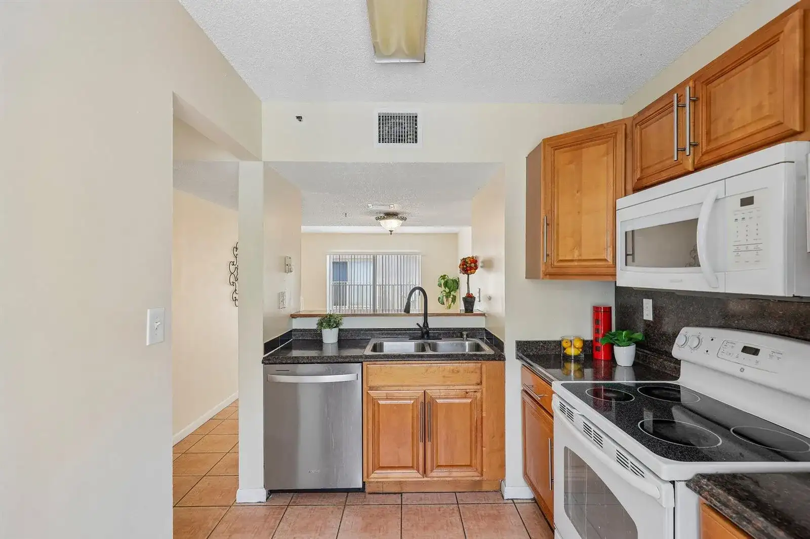 167 RIVIERA Circle, Weston FL 33326 photo 5