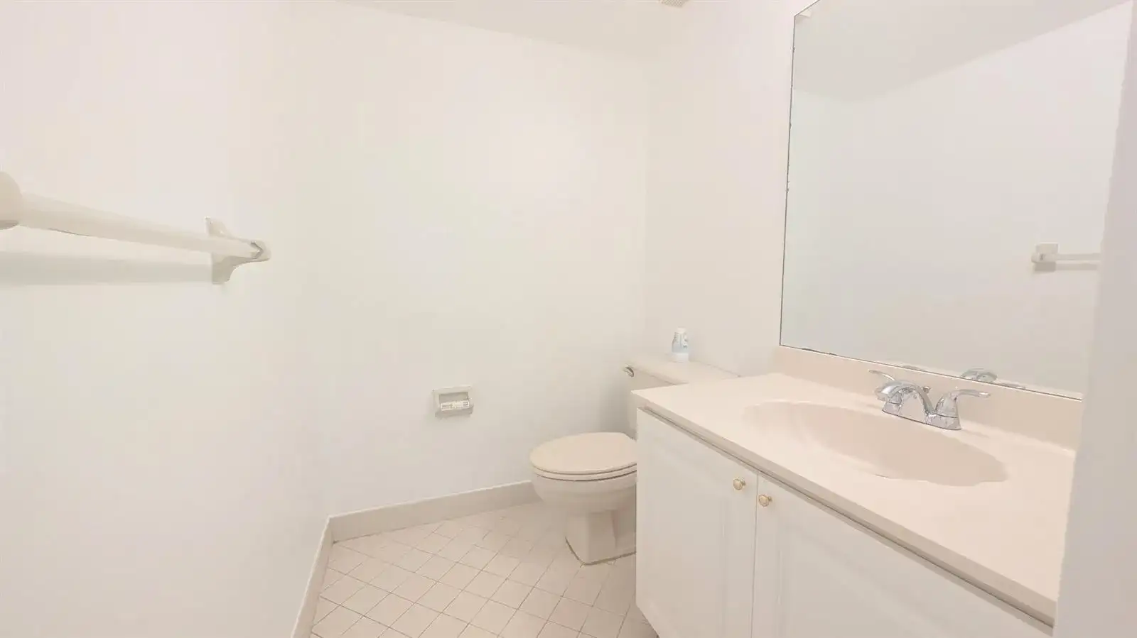 105 Lake Emerald Drive # 810, Oakland Park FL 33309 photo 5
