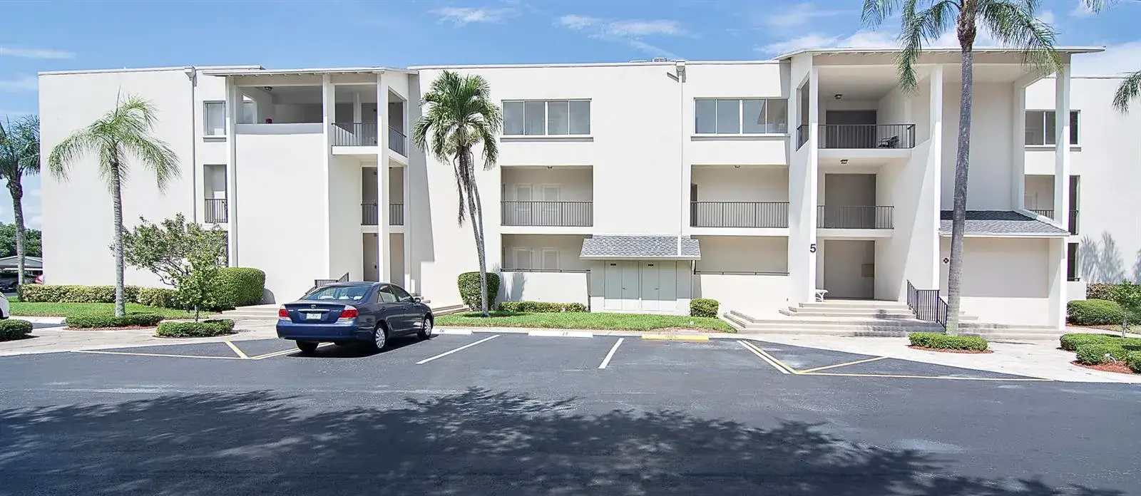 11811 Ave Of The PGA # 3C, Palm Beach Gardens FL 33418