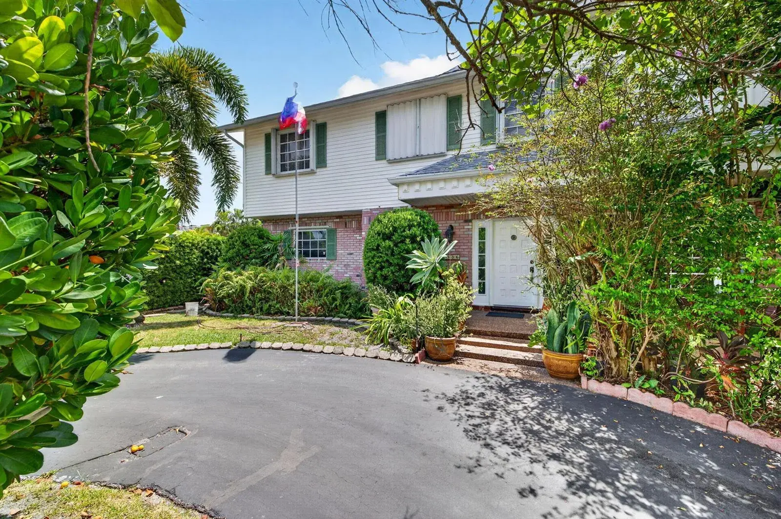 1636 SE 14TH Street, Fort Lauderdale FL 33316