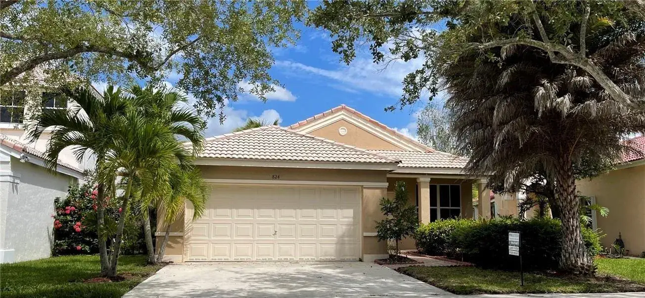 824 Savannah Falls Drive, Weston FL 33327