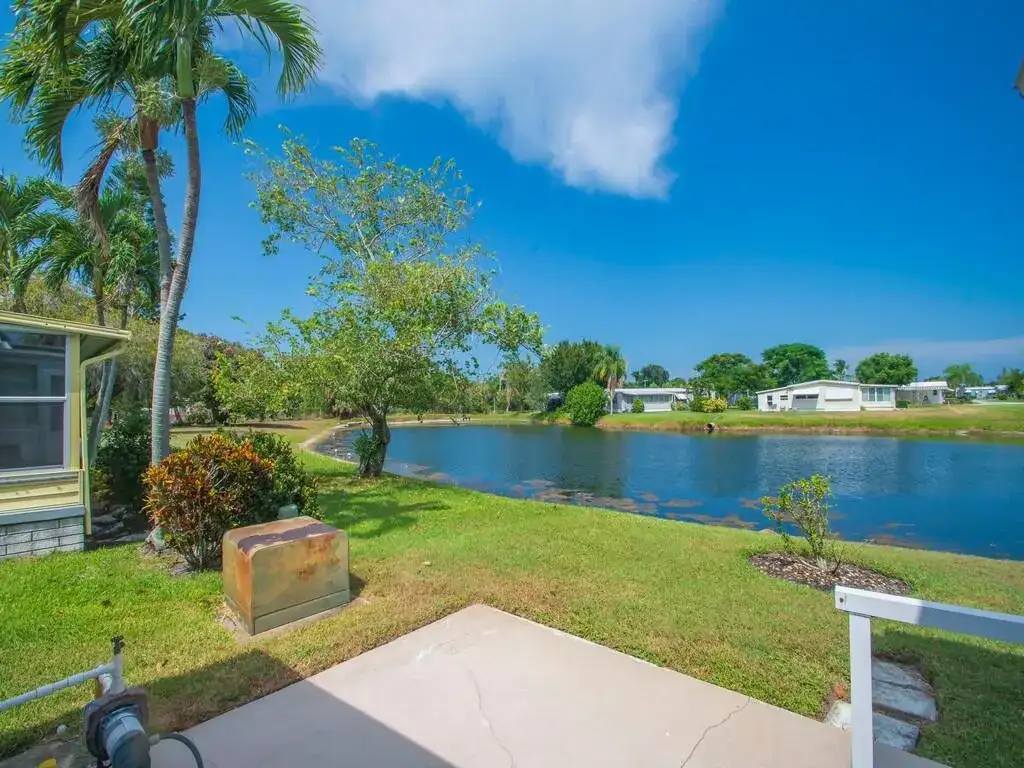 44 Village Lane, Jensen Beach FL 34957 photo 5