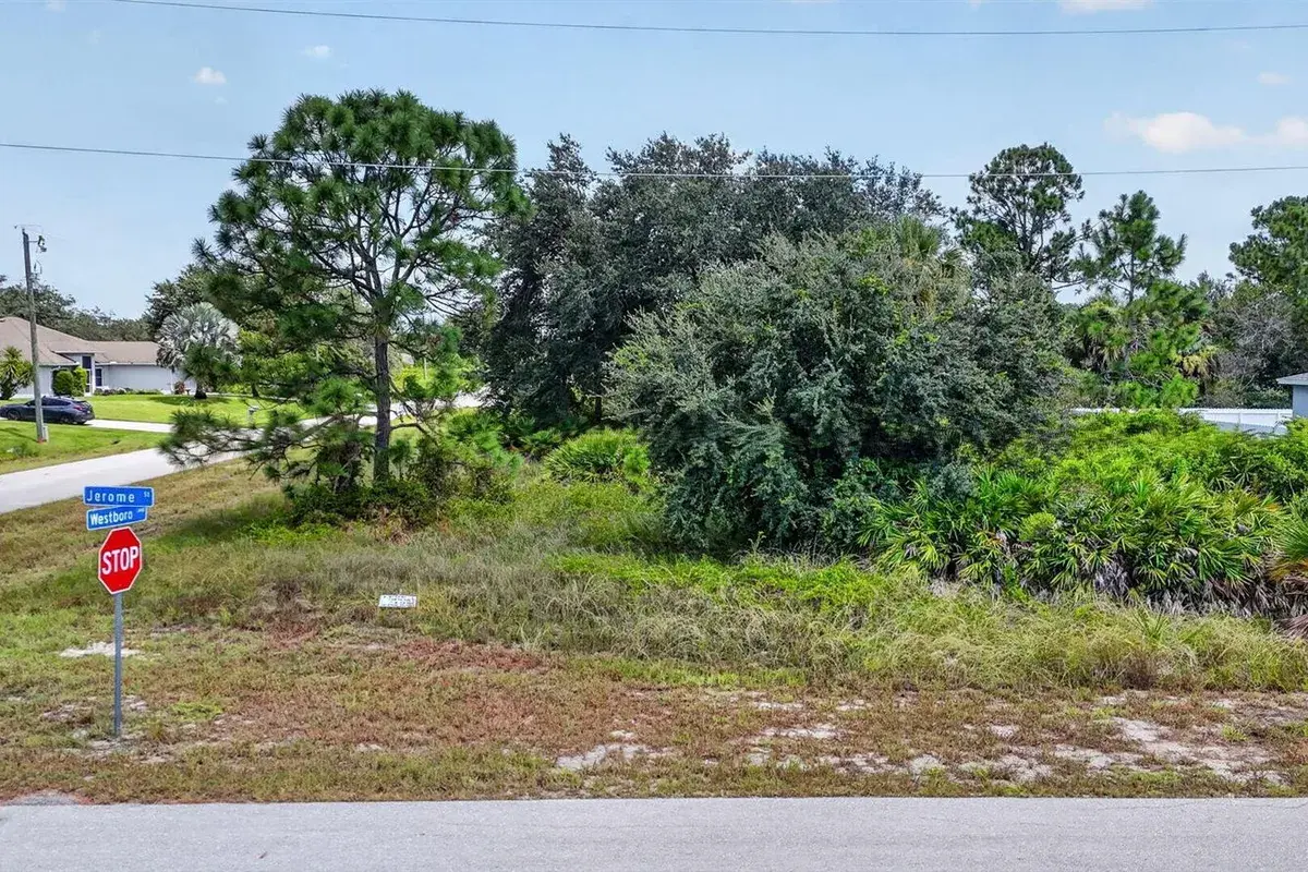720 Jerome Street, Lehigh Acres FL 33972