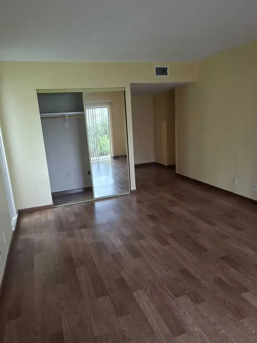 2 GREENWAY Village N # 108, Royal Palm Beach FL 33411