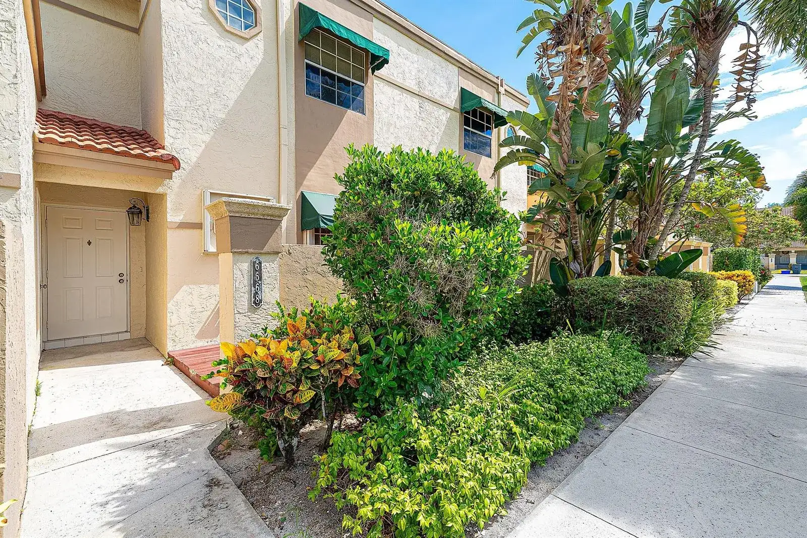 6668 Via Regina, Boca Raton FL 33433 photo 2