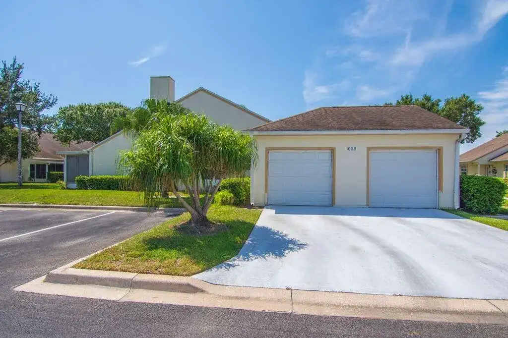 1828 AYNSLEY Way # 1, Vero Beach FL 32966 photo 2
