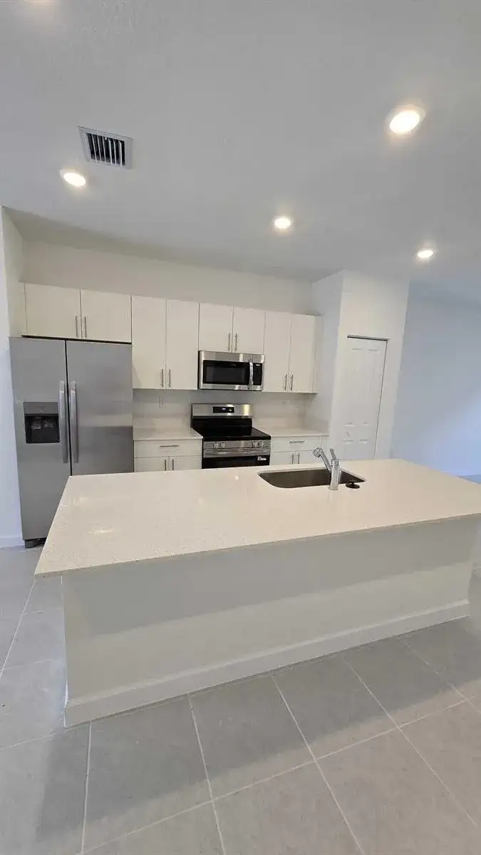 1124 SE 3rd Street, Florida City FL 33034 photo 3