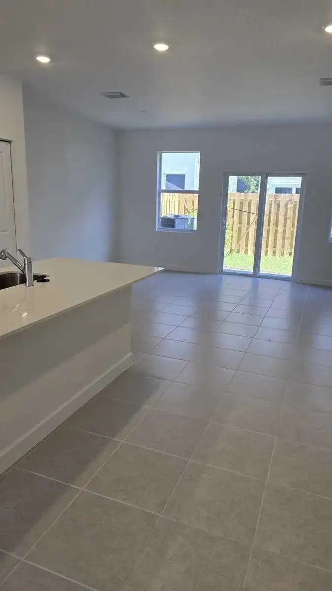 1124 SE 3rd Street, Florida City FL 33034 photo 5