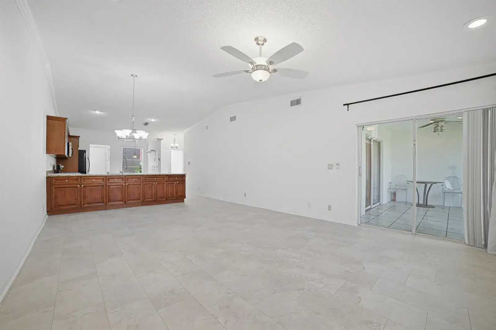 6070 SUNNY MANOR Court, Delray Beach FL 33484 photo 3