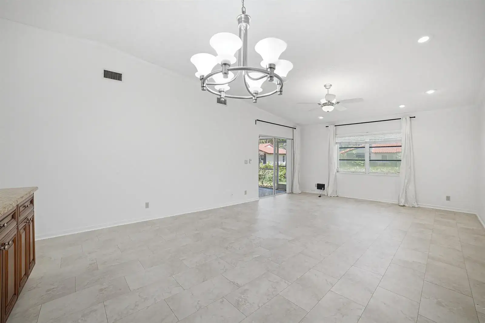 6070 SUNNY MANOR Court, Delray Beach FL 33484 photo 4